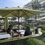 Appartement Ibis Croisette *