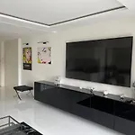 Appartement Ibis Croisette *